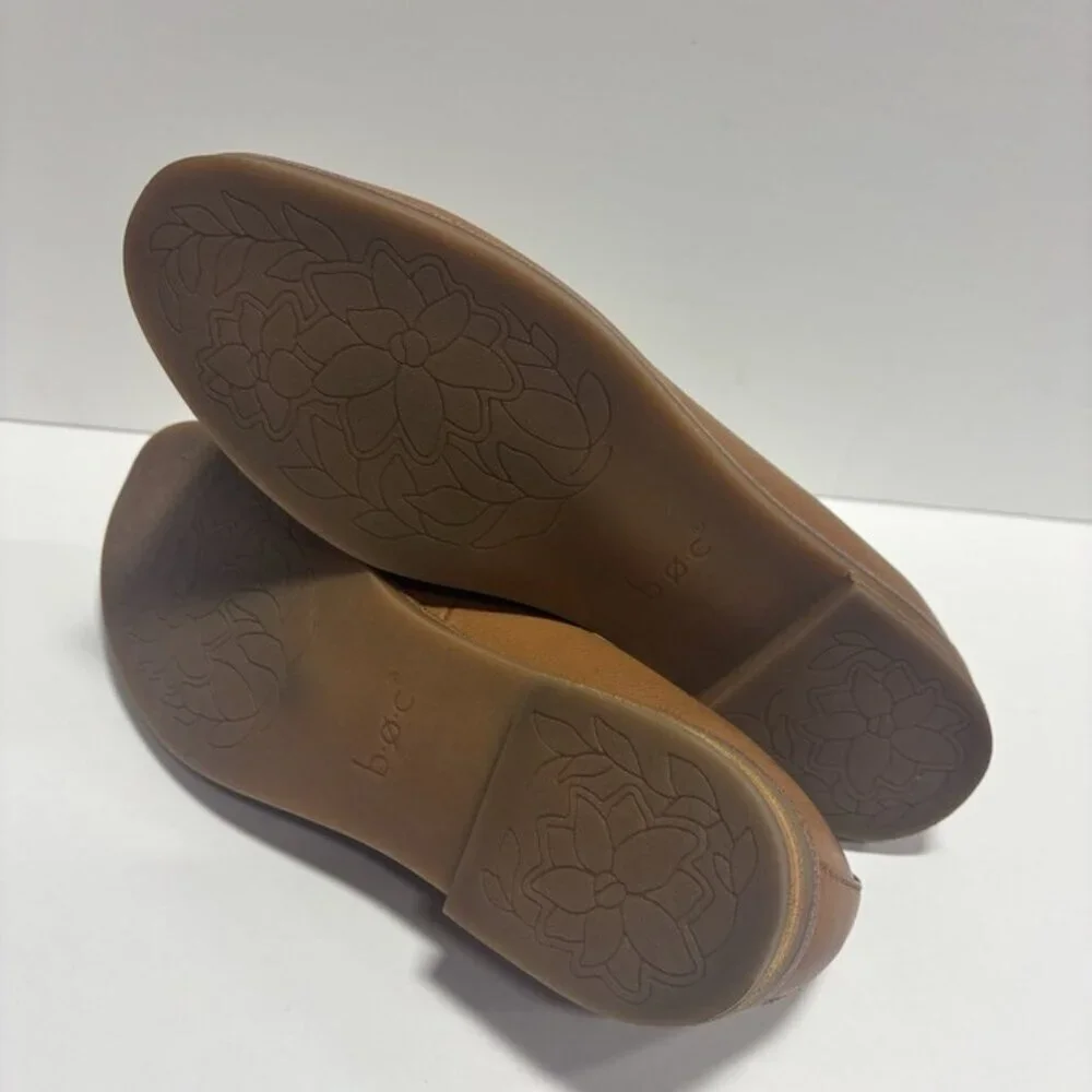 B.O.C. Women’s Becca, Taupe Slip-On Flats, Size 8.5 M